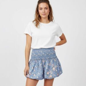 Hollister Ultra High-Rise Floral Smocked Ruffle Skort Size Medium